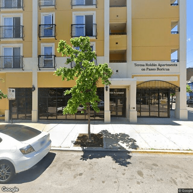 Teresa Roldan Apartments 