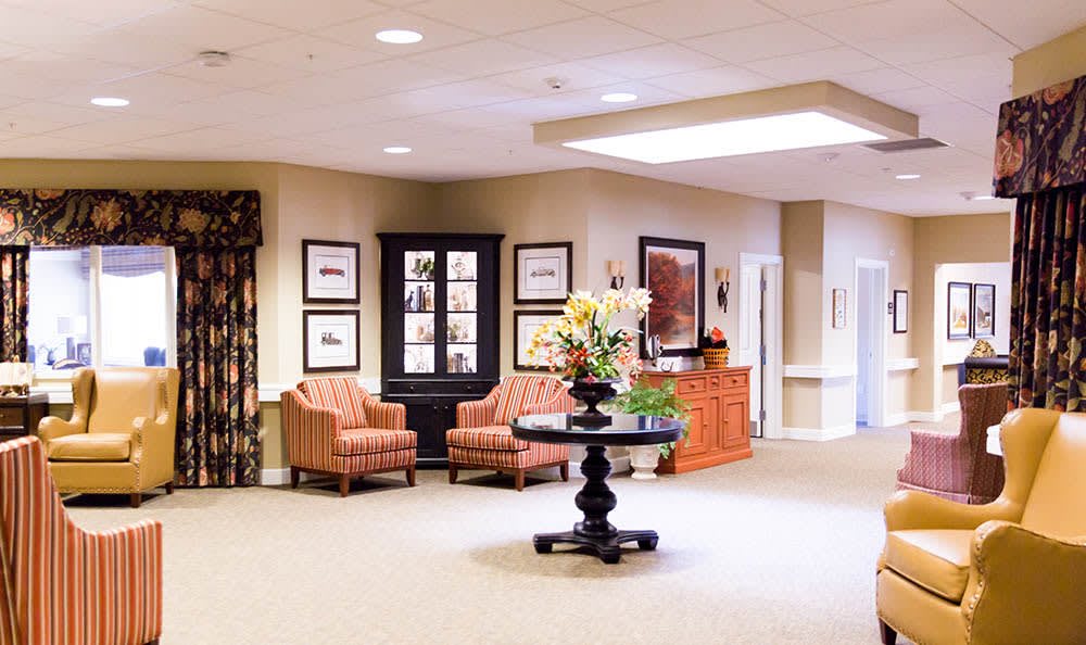 Hickory Hills Alzheimer's Special Care Center indoor common area